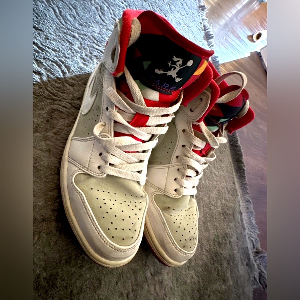 Size 7.5 - Jordan 1 Mid Hare 2015